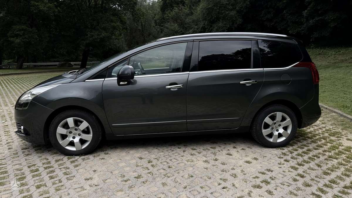 Peugeot 5008 - 3