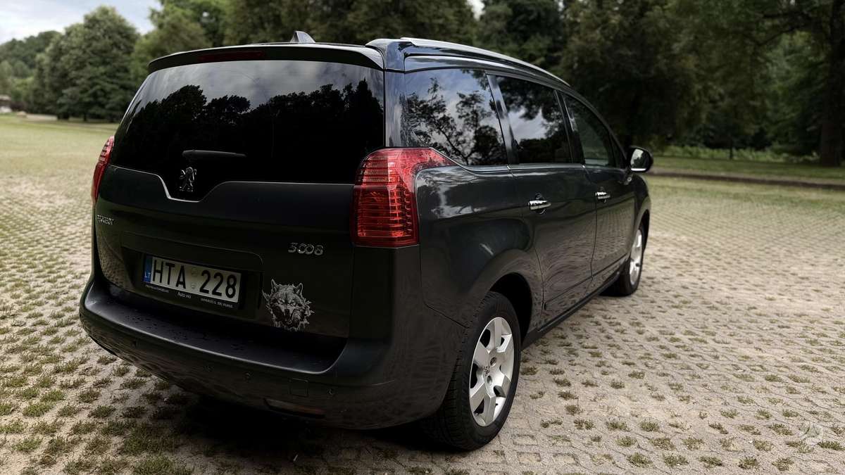 Peugeot 5008 - 5