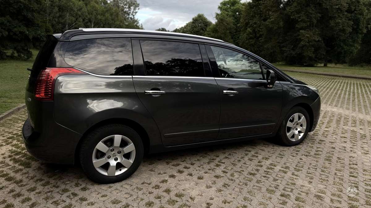 Peugeot 5008 - 6