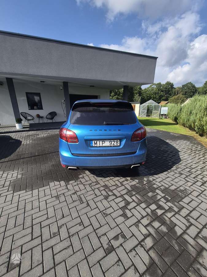 Porsche Cayenne - 5