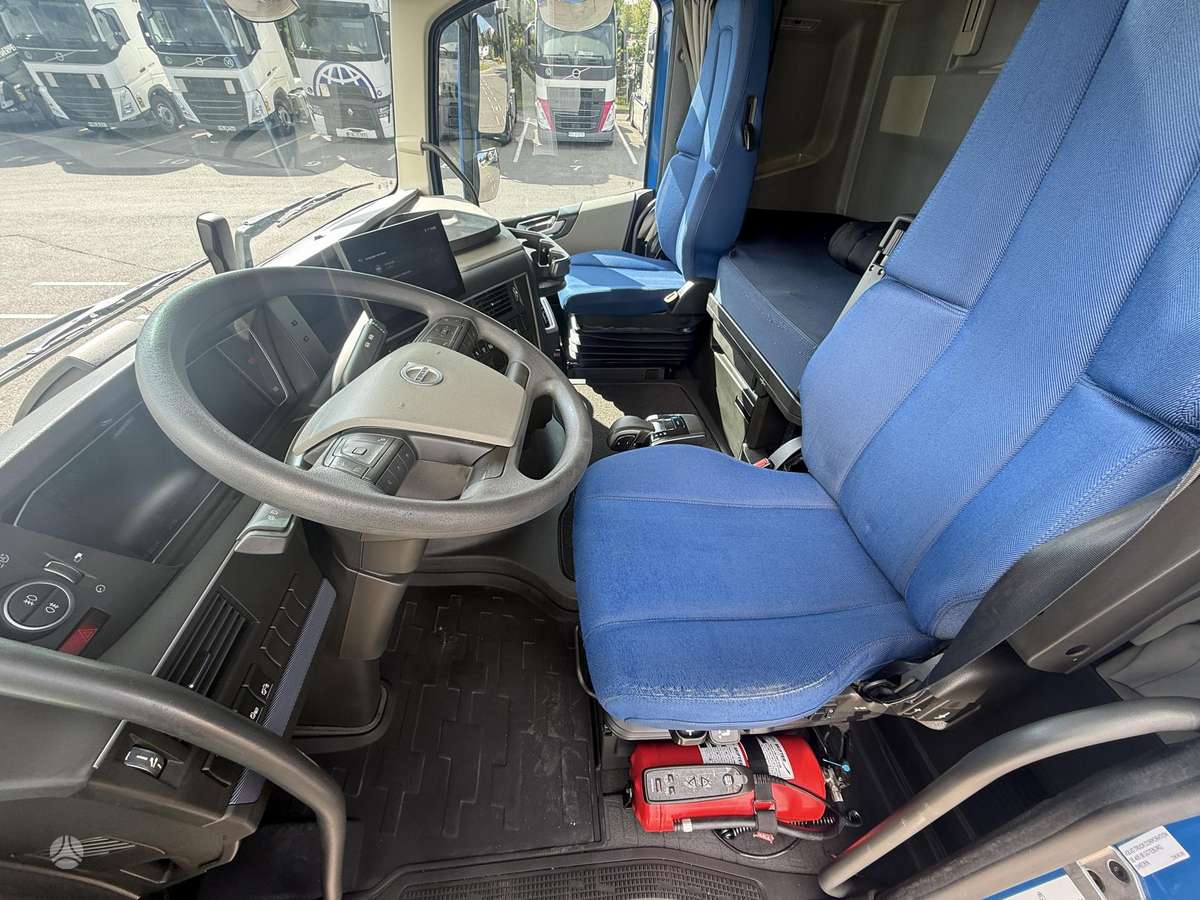Volvo FH500TC Globetrotter, double sleeper