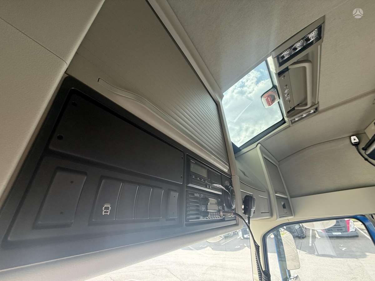 Volvo FH500TC Globetrotter, double sleeper