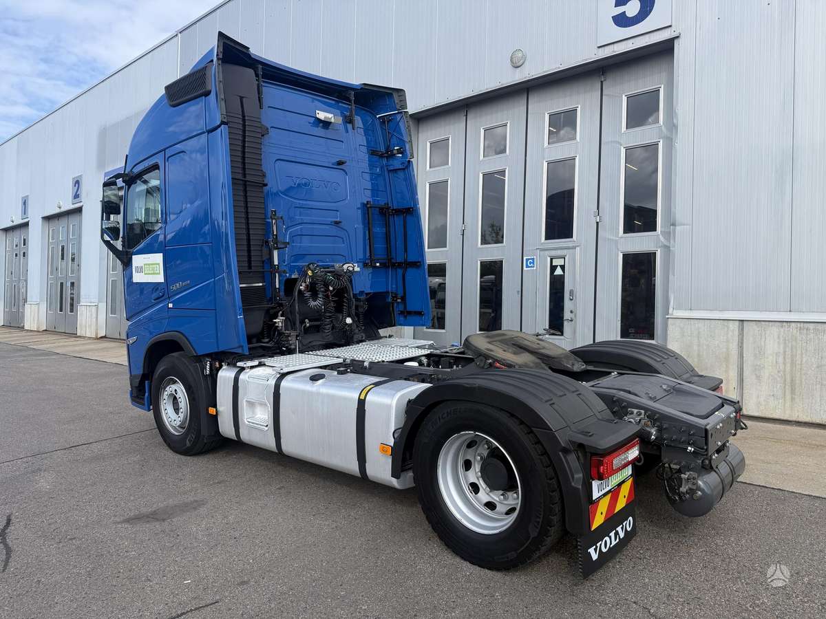 Volvo FH500TC Globetrotter, double sleeper