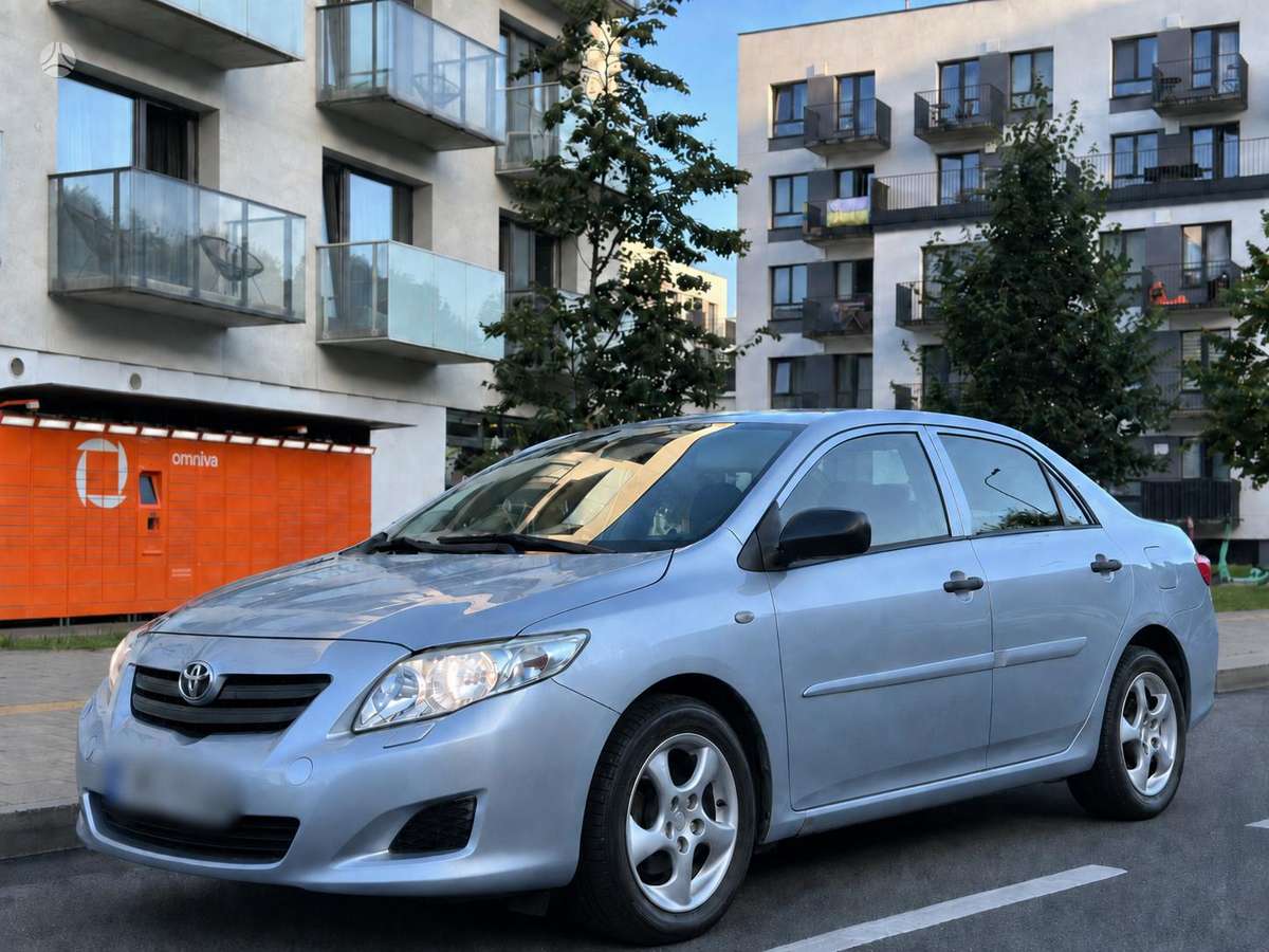 Toyota Corolla - 1