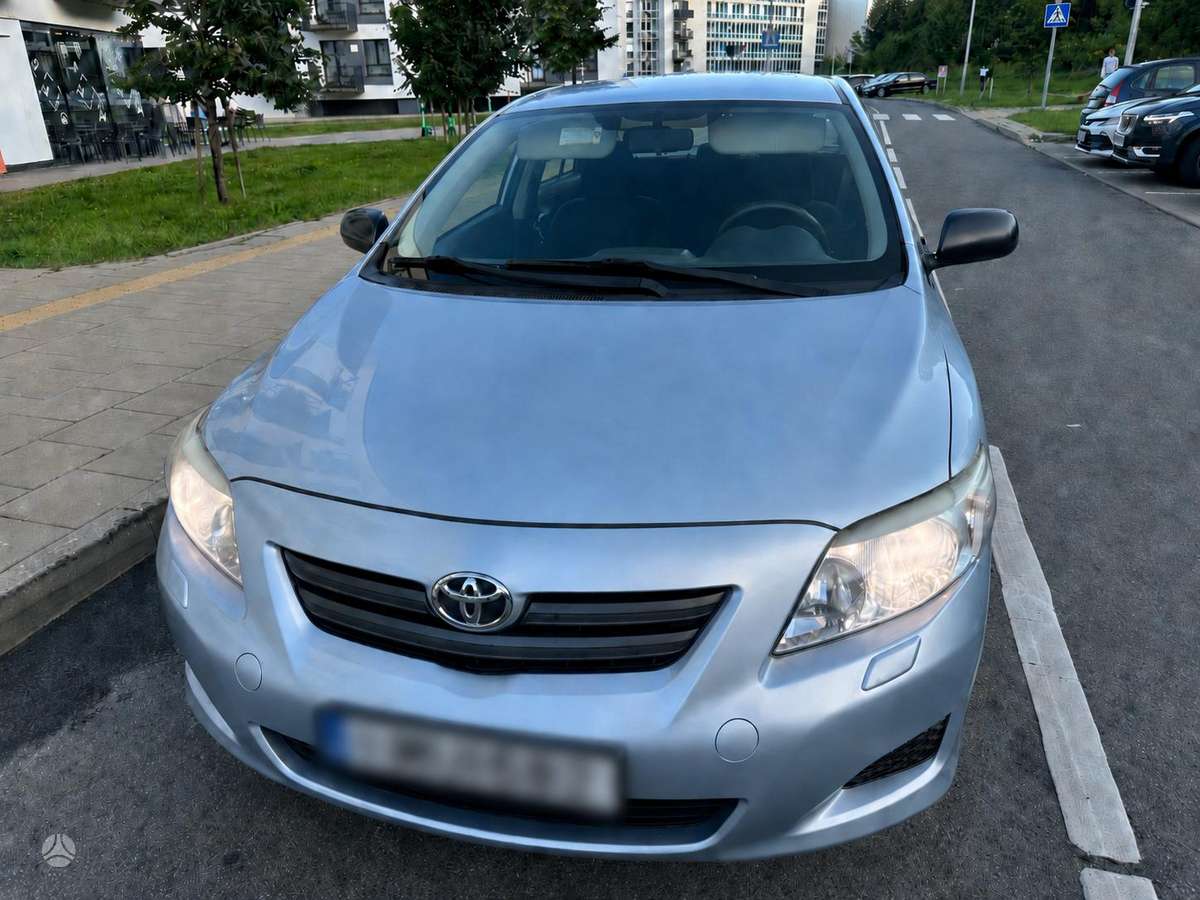 Toyota Corolla - 2