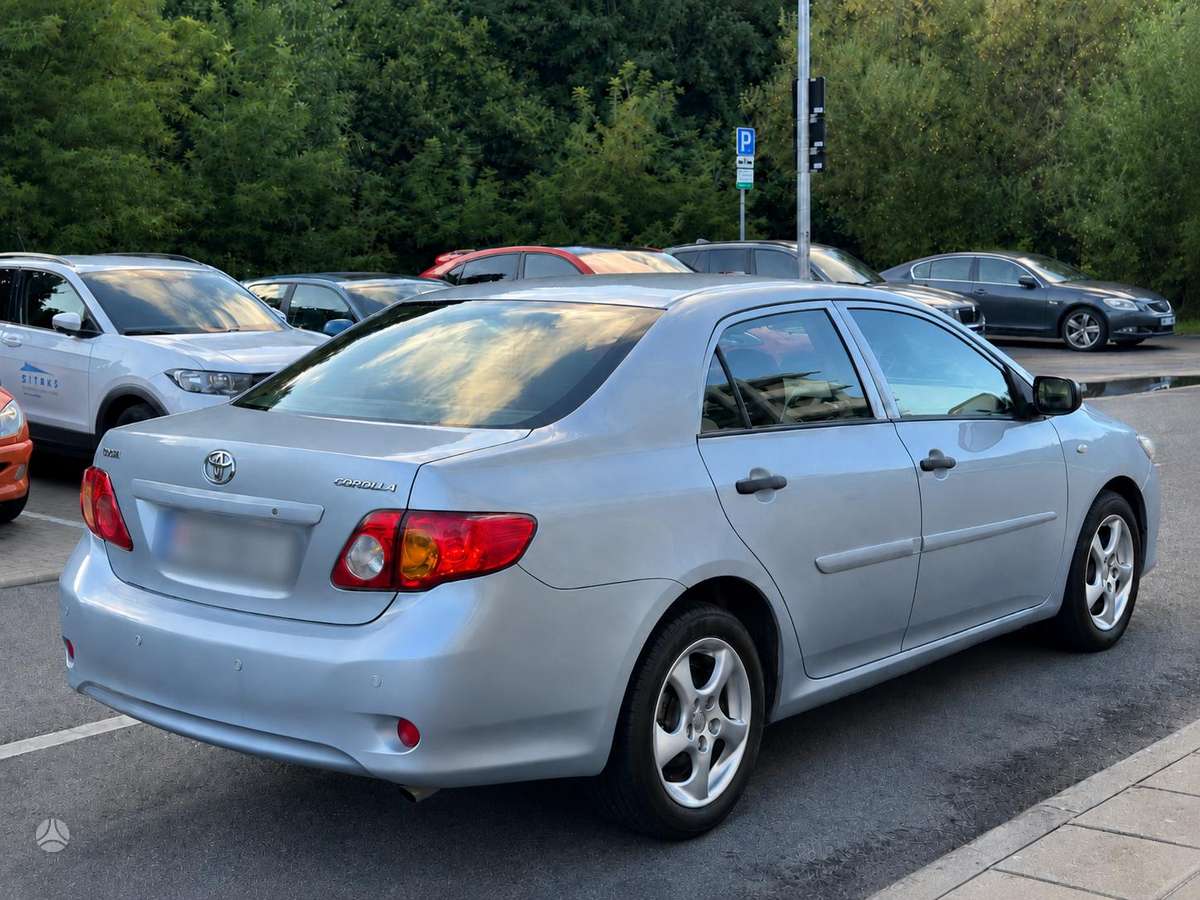 Toyota Corolla - 5