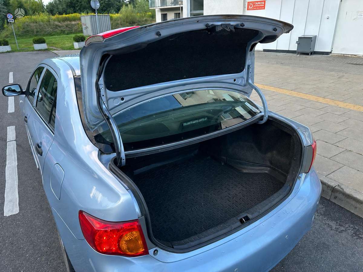 Toyota Corolla - 6