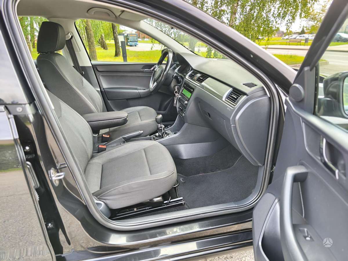 Skoda Rapid, 1.6 l., hatchback