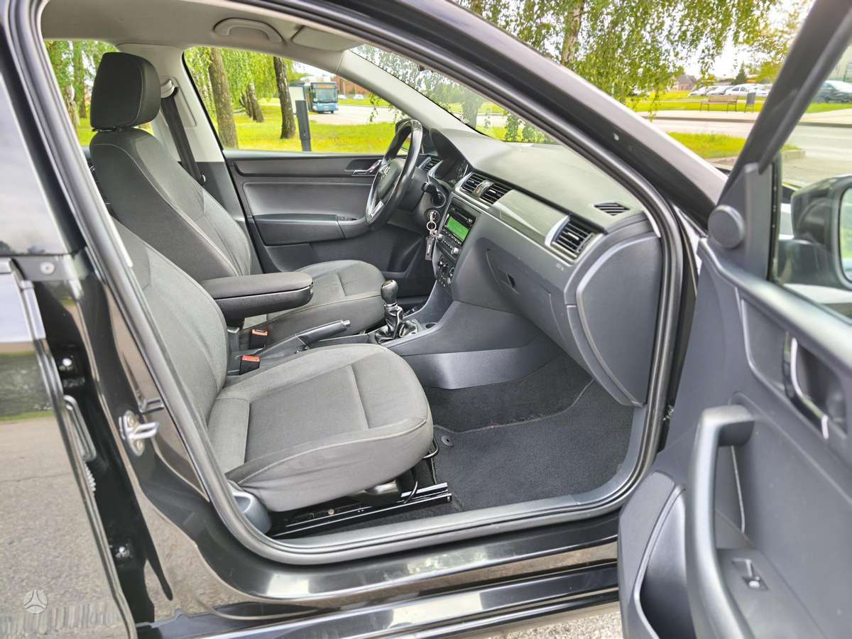 Škoda Rapid - 9
