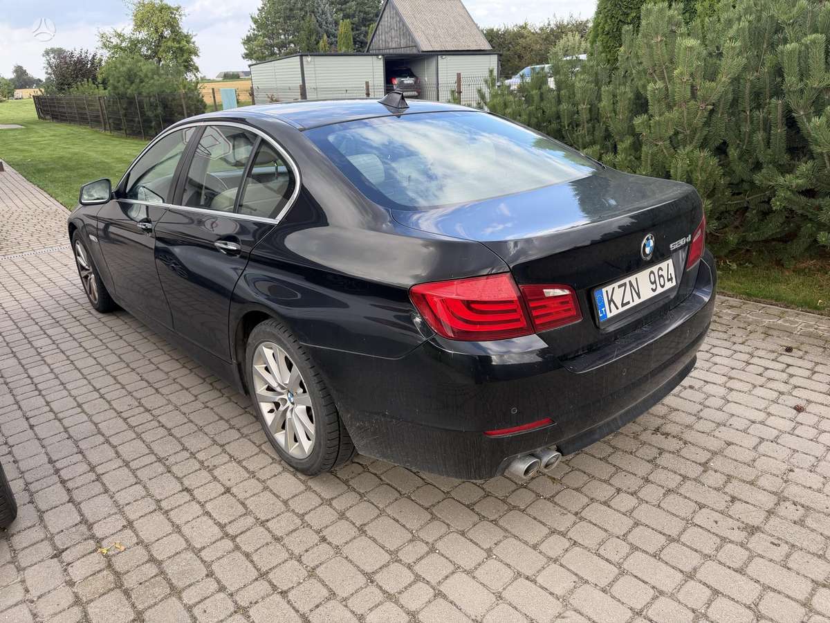BMW 520, 2.0 l., Седан