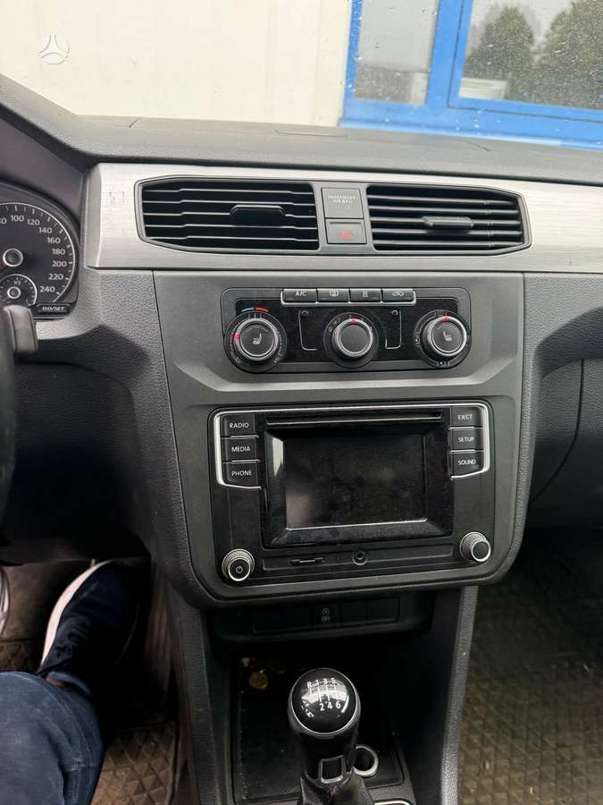 Volkswagen Caddy - 4