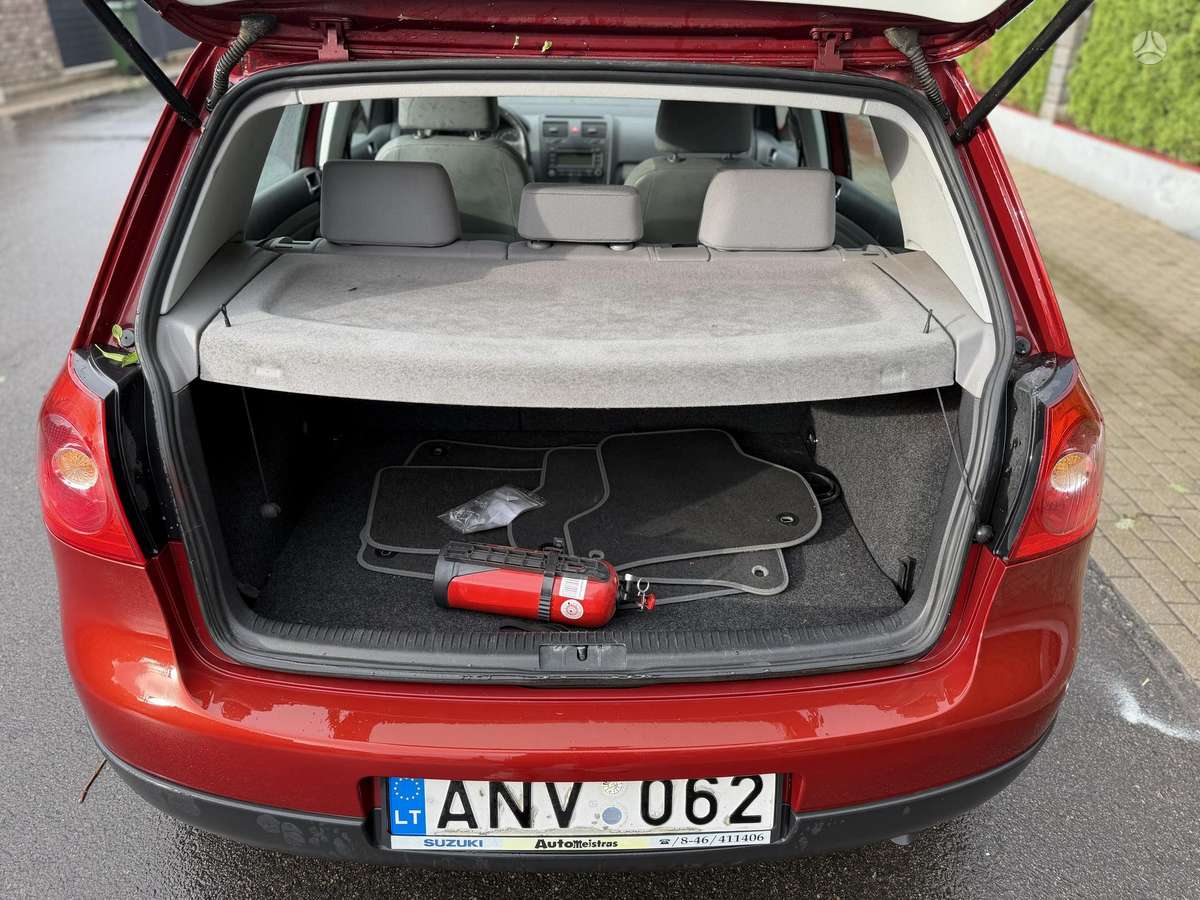 Volkswagen Golf - 10