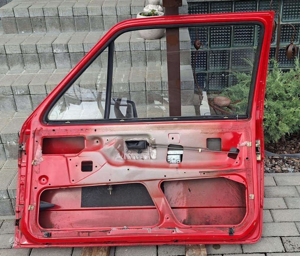 Volkswagen Golf durys