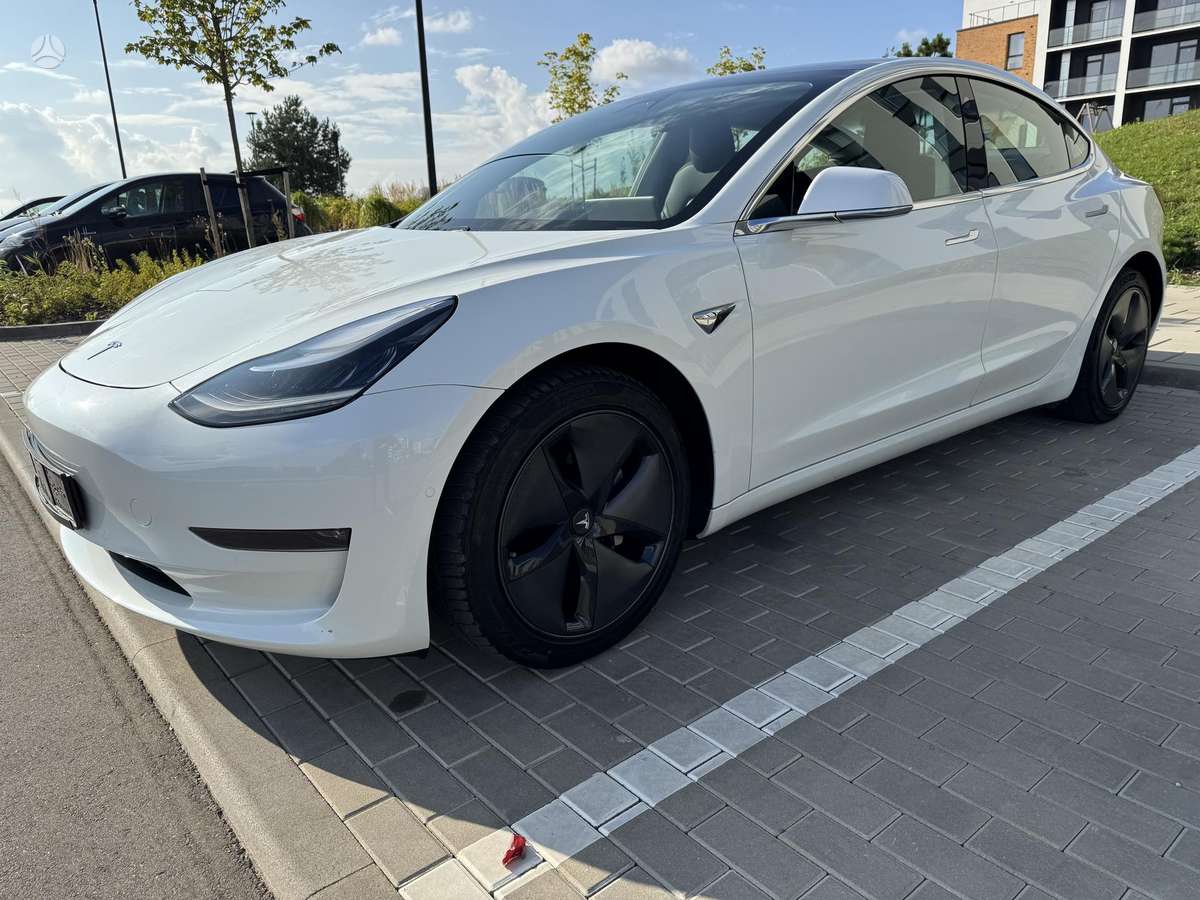 Tesla Model 3, 81 кВт·ч, Хэтчбек