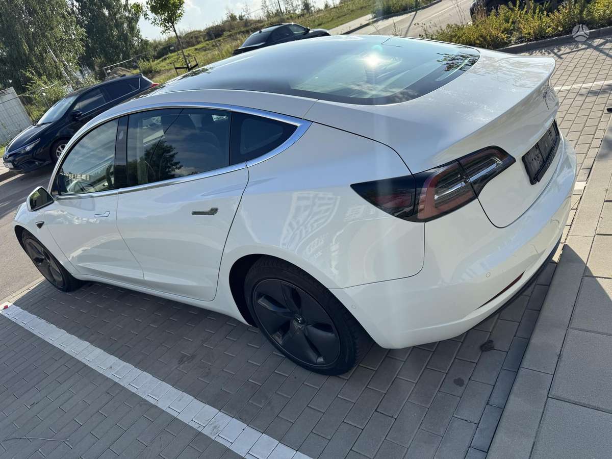 Tesla Model 3, 81 кВт·ч, Хэтчбек
