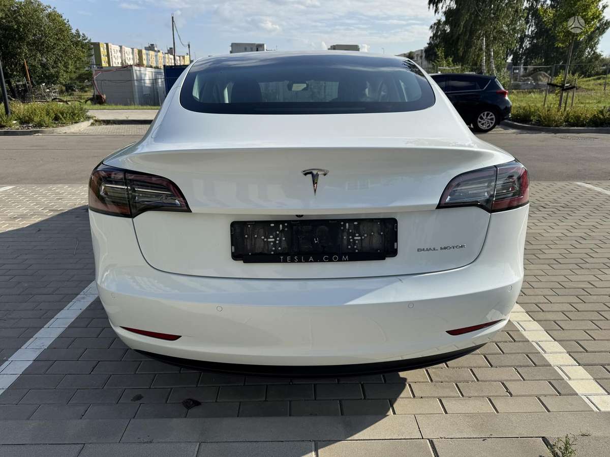 Tesla Model 3, 81 кВт·ч, Хэтчбек