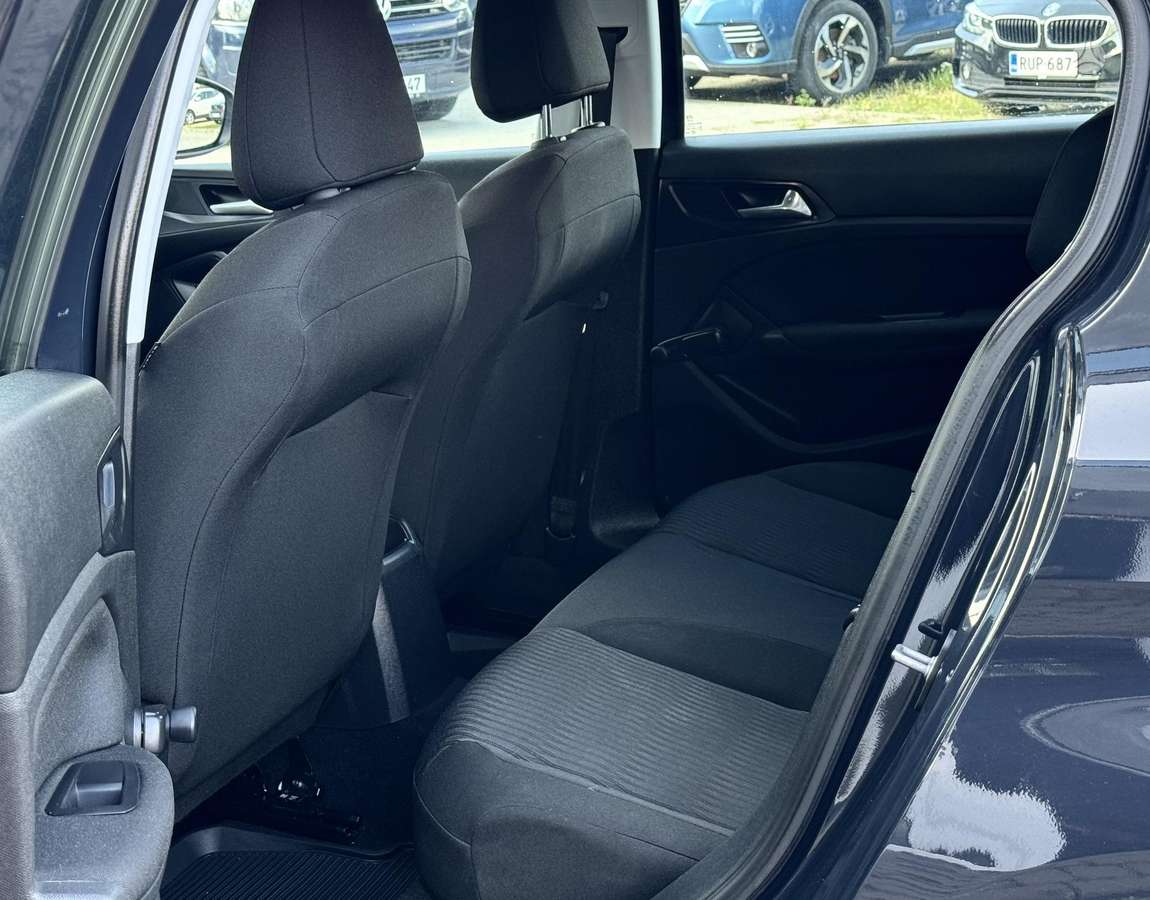 Peugeot 308, 1.2 l., hatchback
