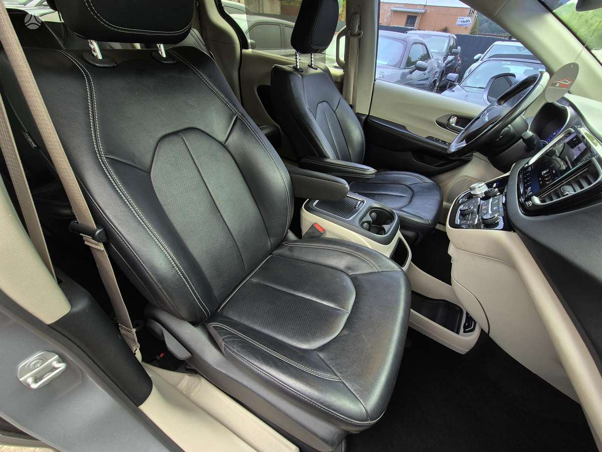 Chrysler Pacifica, 3.6 l., Минивэн