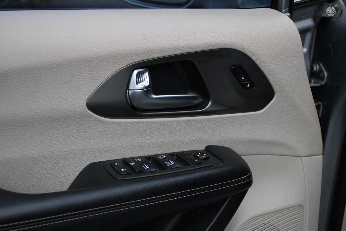 Chrysler Pacifica, 3.6 l., Минивэн