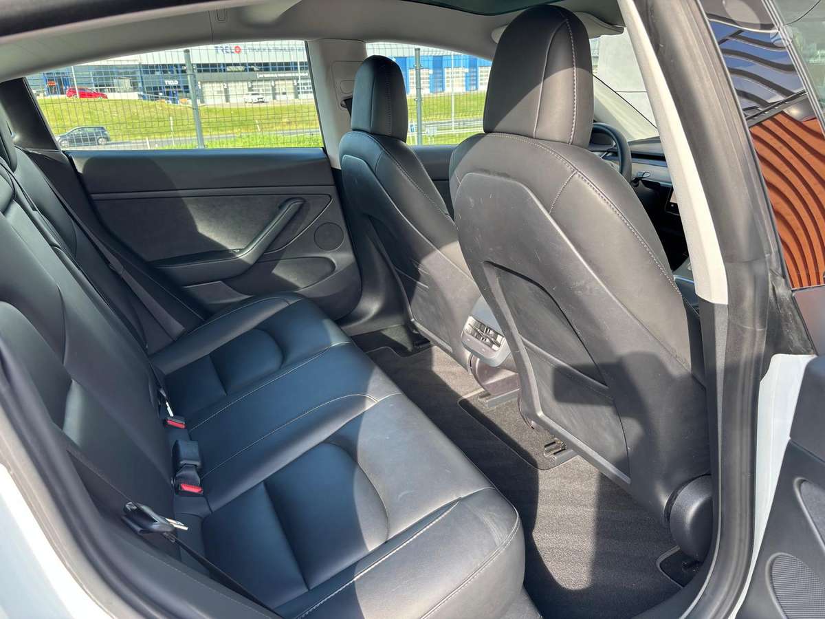 Tesla Model 3, 81 kWh, hečbekas