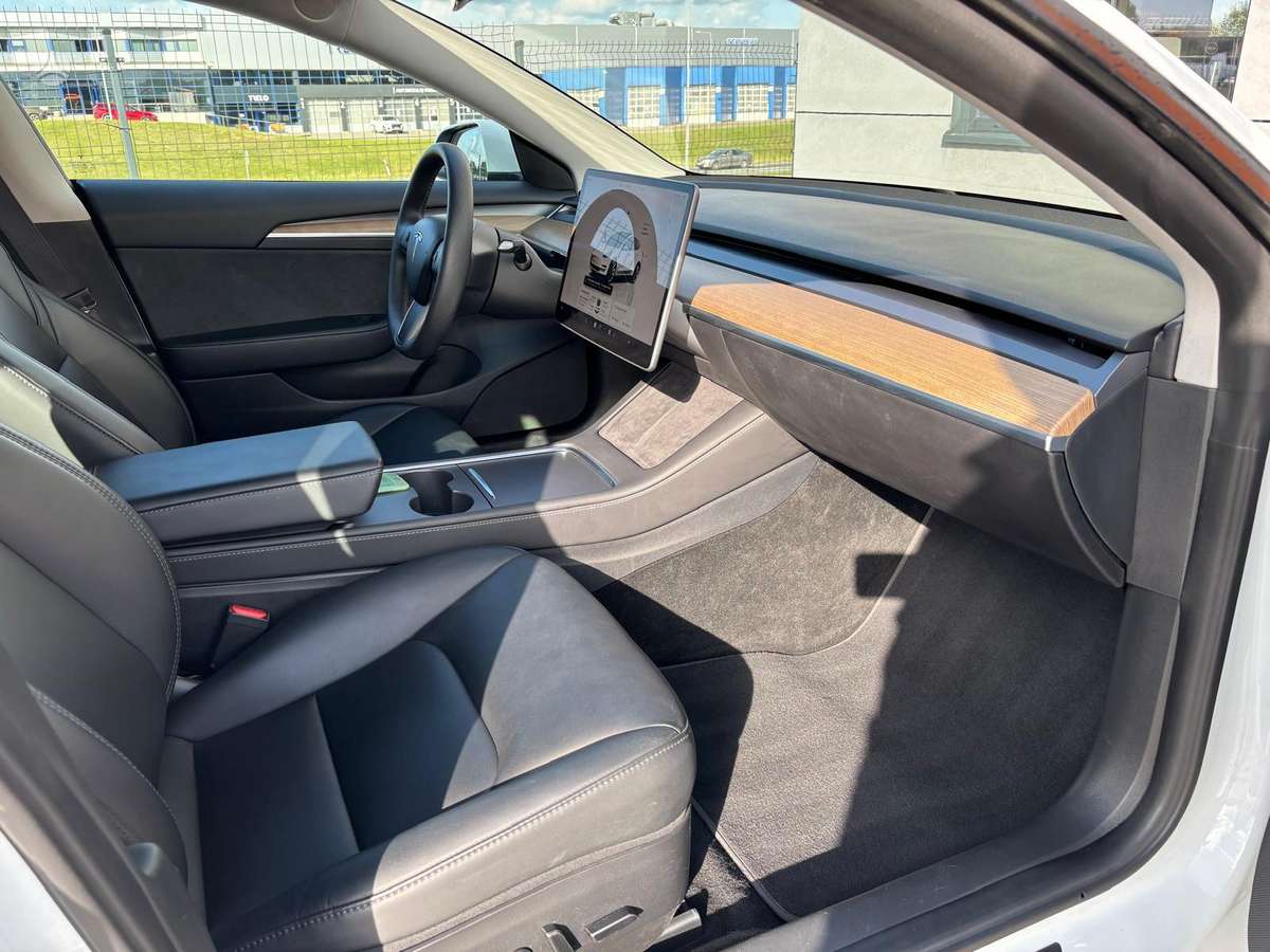 Tesla Model 3, 81 kWh, hečbekas