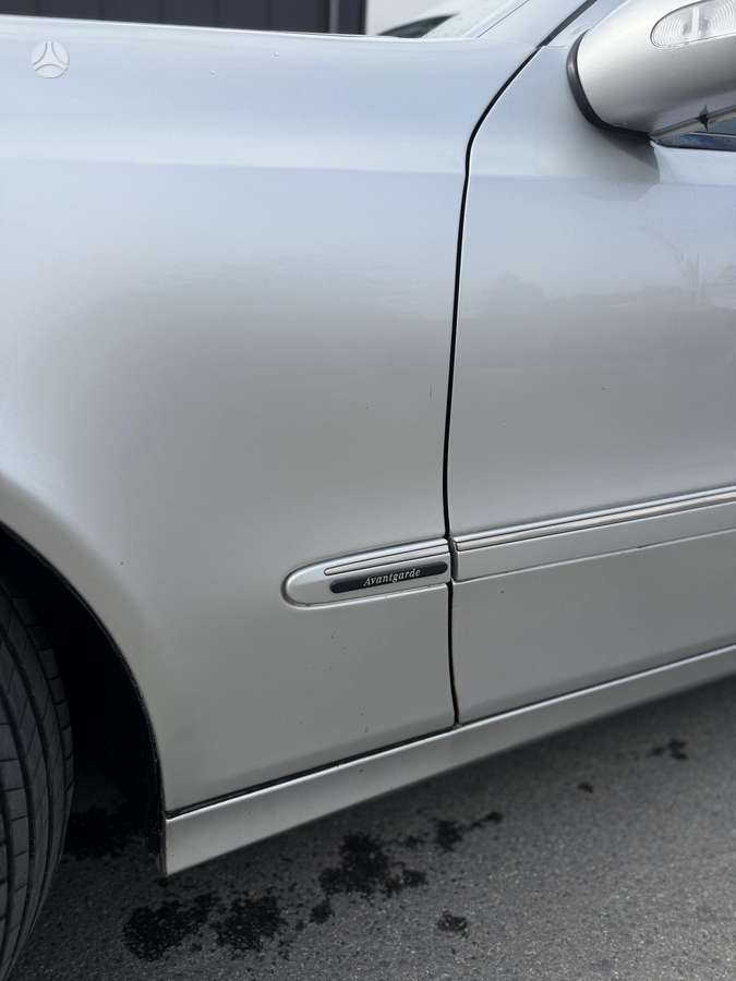 Mercedes-Benz E280, 3.2 l., Седан