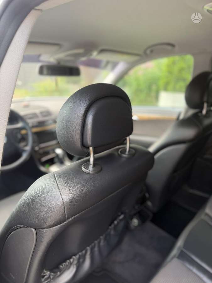 Mercedes-Benz E280, 3.2 l., Седан