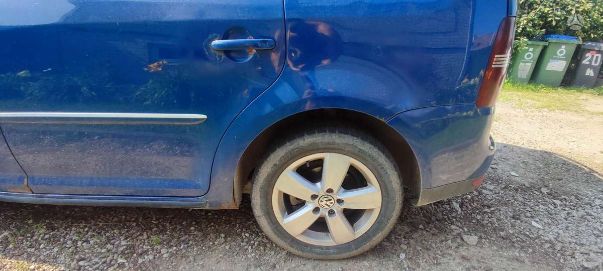 Volkswagen Touran - 5