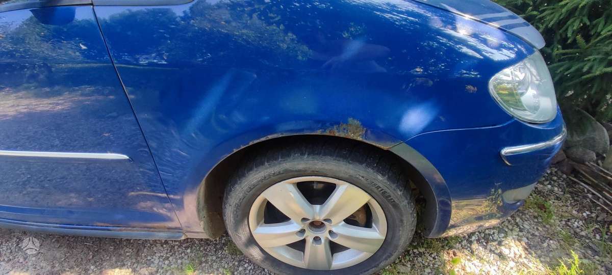 Volkswagen Touran - 10
