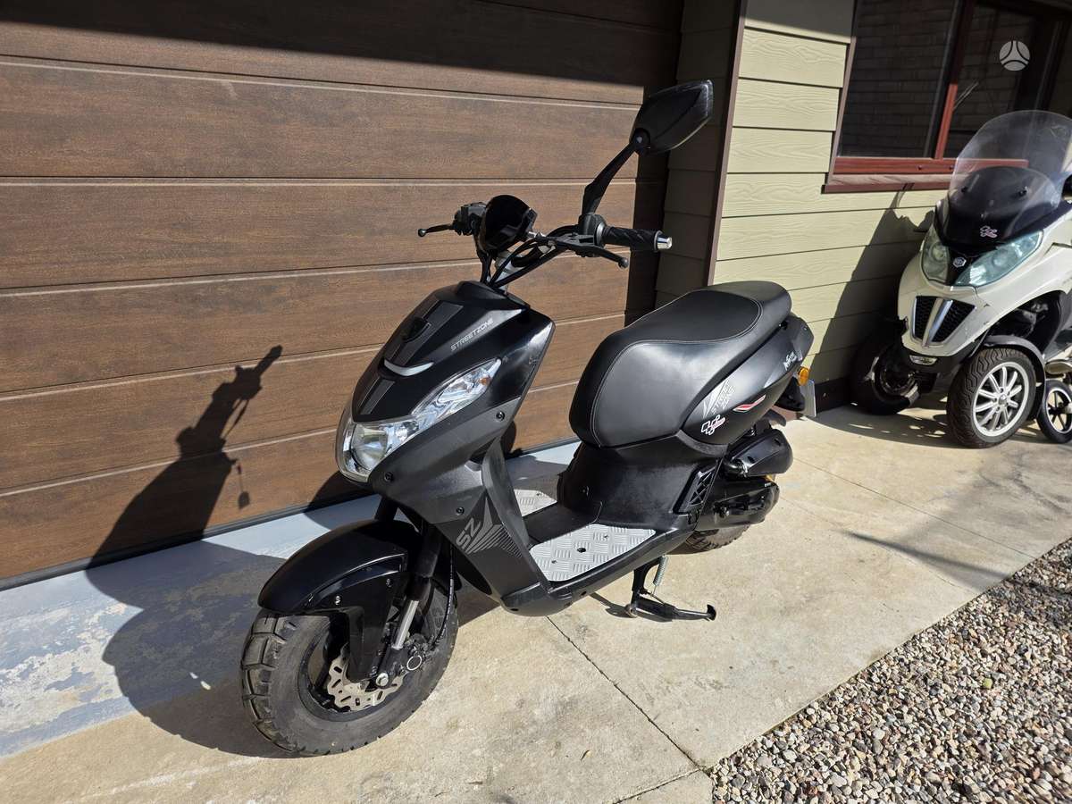 Piaggio Medley 125cc, trikes