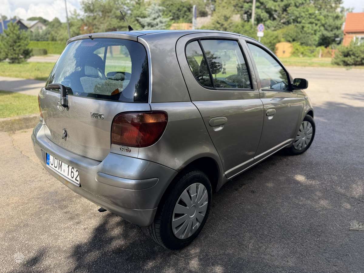 Toyota Yaris - 6