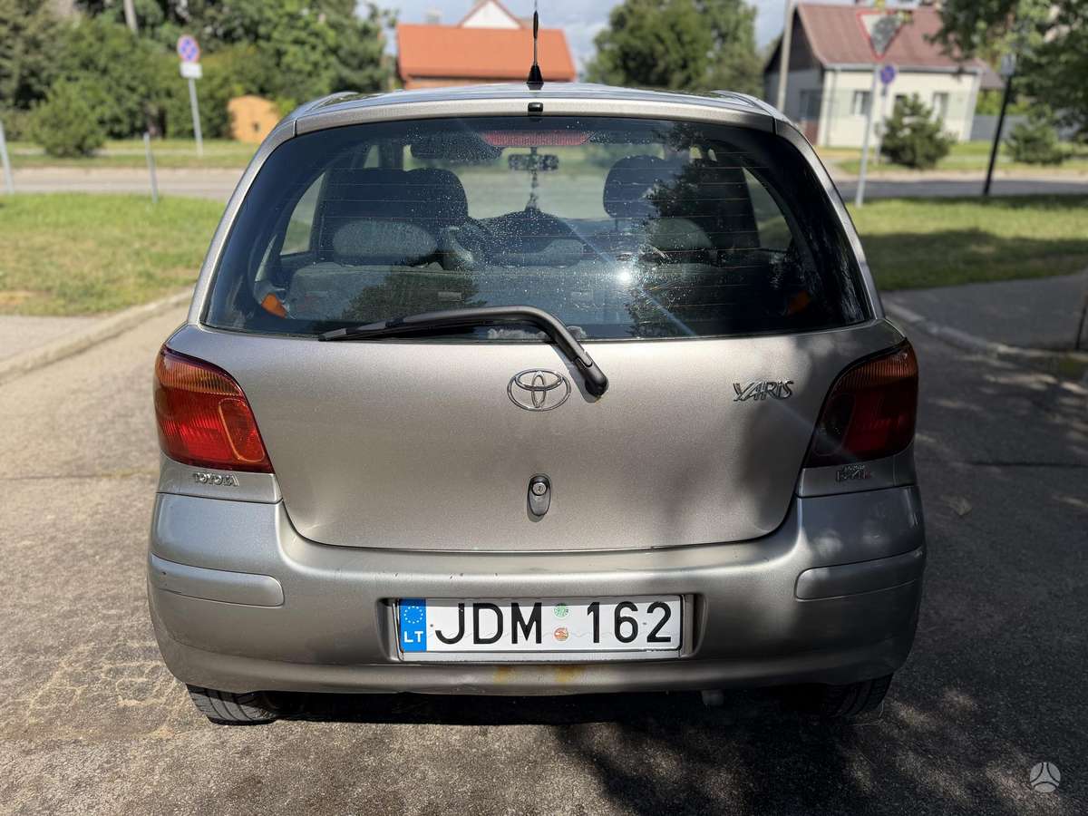 Toyota Yaris - 7