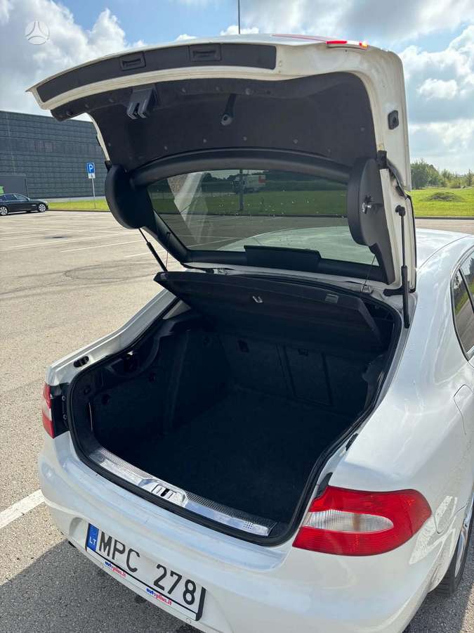 Skoda Superb, 1.6 l., Хэтчбек
