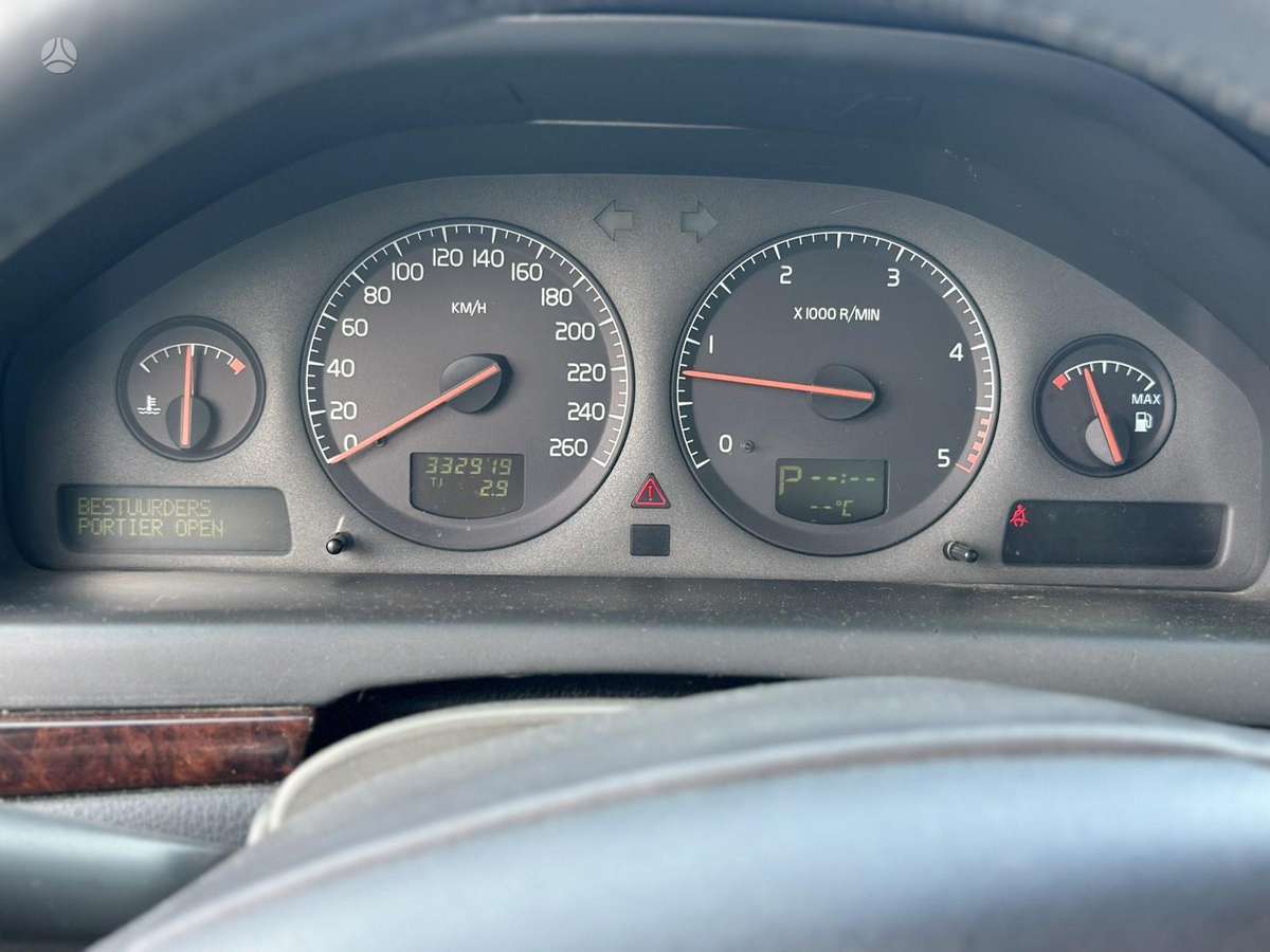Volvo S80, 2.4 l., Седан