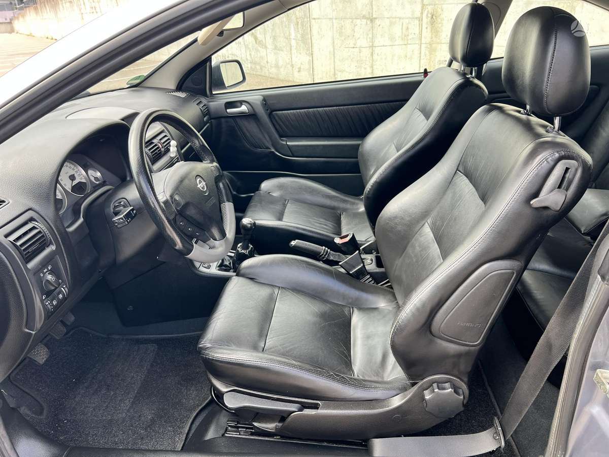 Opel Astra, 2.2 l., Купе (coupe)