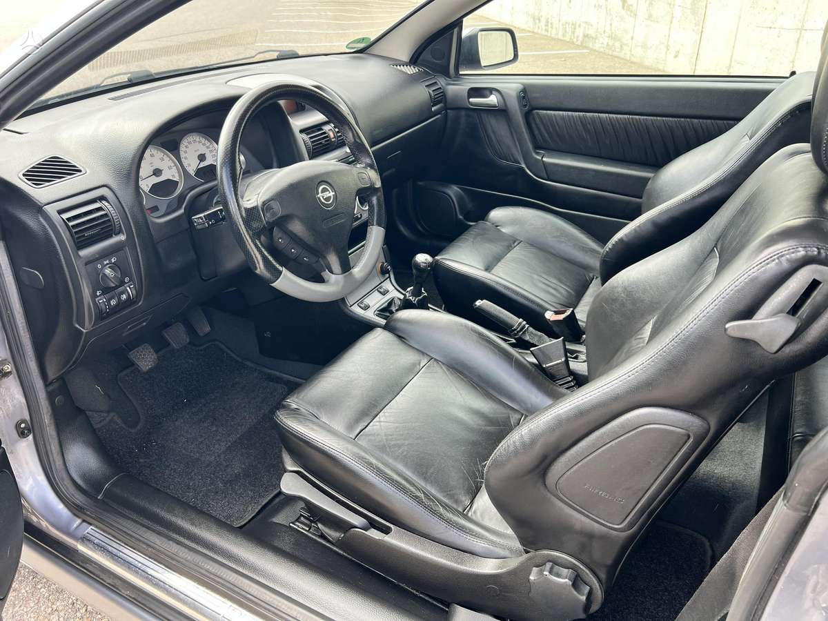 Opel Astra, 2.2 l., Купе (coupe)