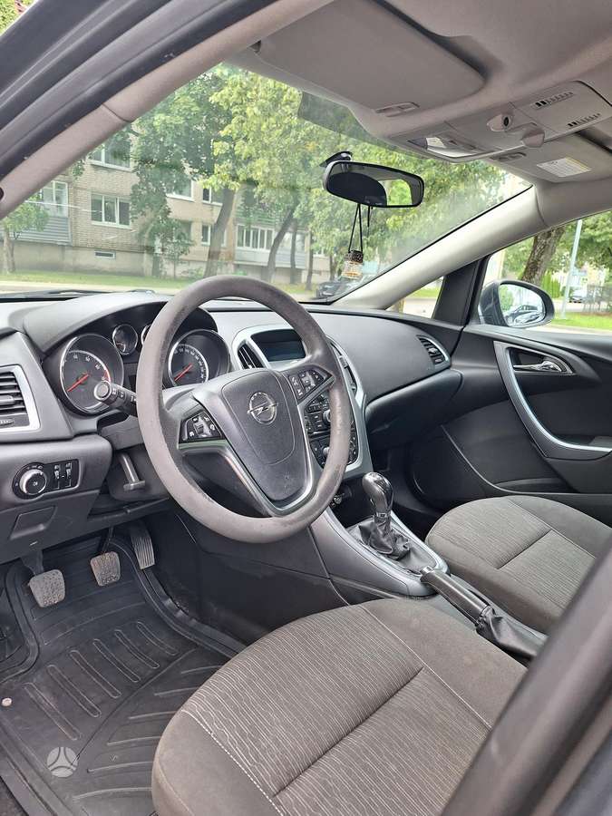 Opel Astra, 1.6 l., Хэтчбек