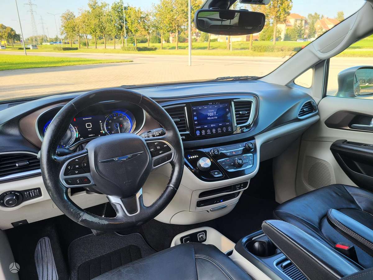 Chrysler Pacifica, 3.6 l., Минивэн