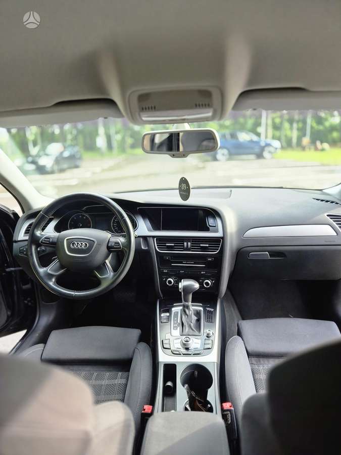 Audi A4, 1.8 l., Универсал