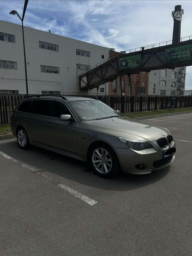 BMW 525, 2.5 l., Универсал