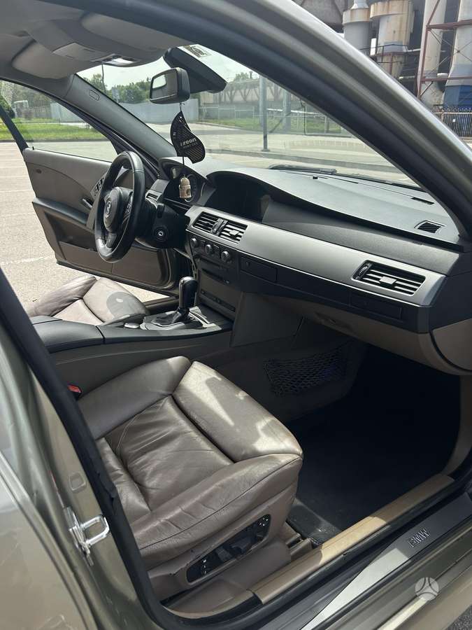 BMW 525, 2.5 l., Универсал