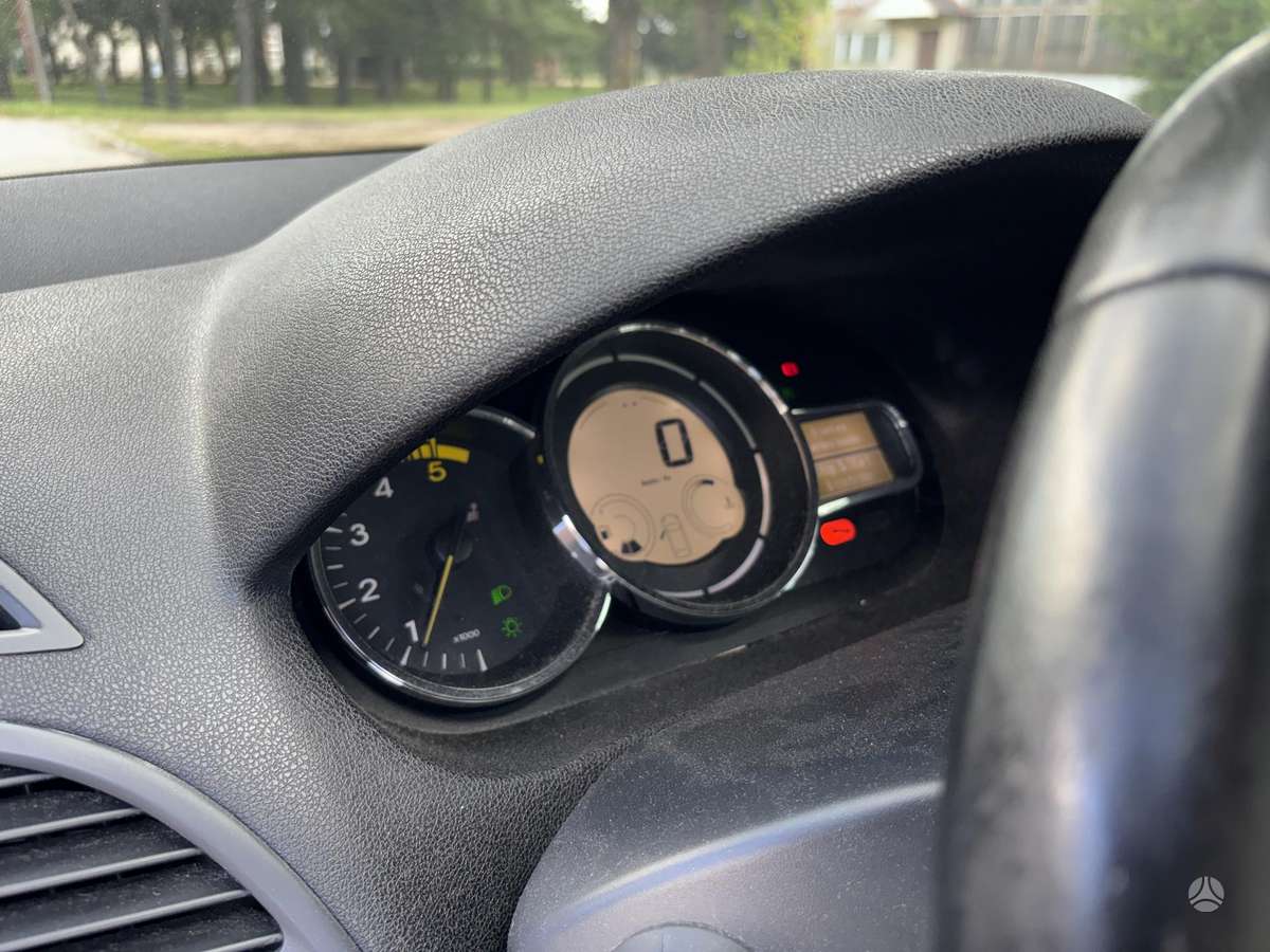 Renault Megane - 9