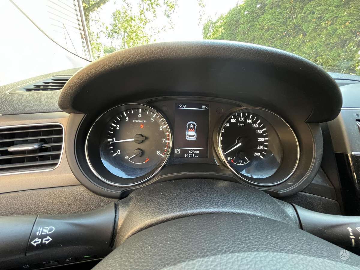 Nissan Pulsar, 1.2 l., hatchback
