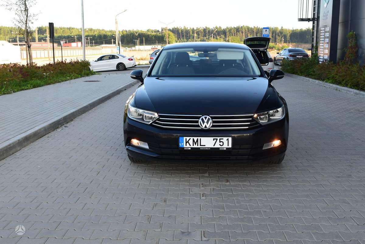 Volkswagen Passat - 2