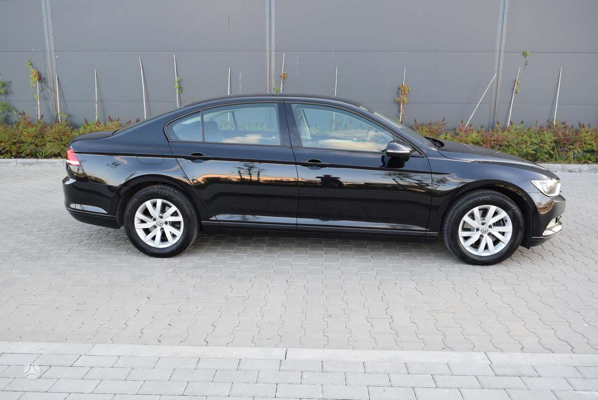 Volkswagen Passat - 8