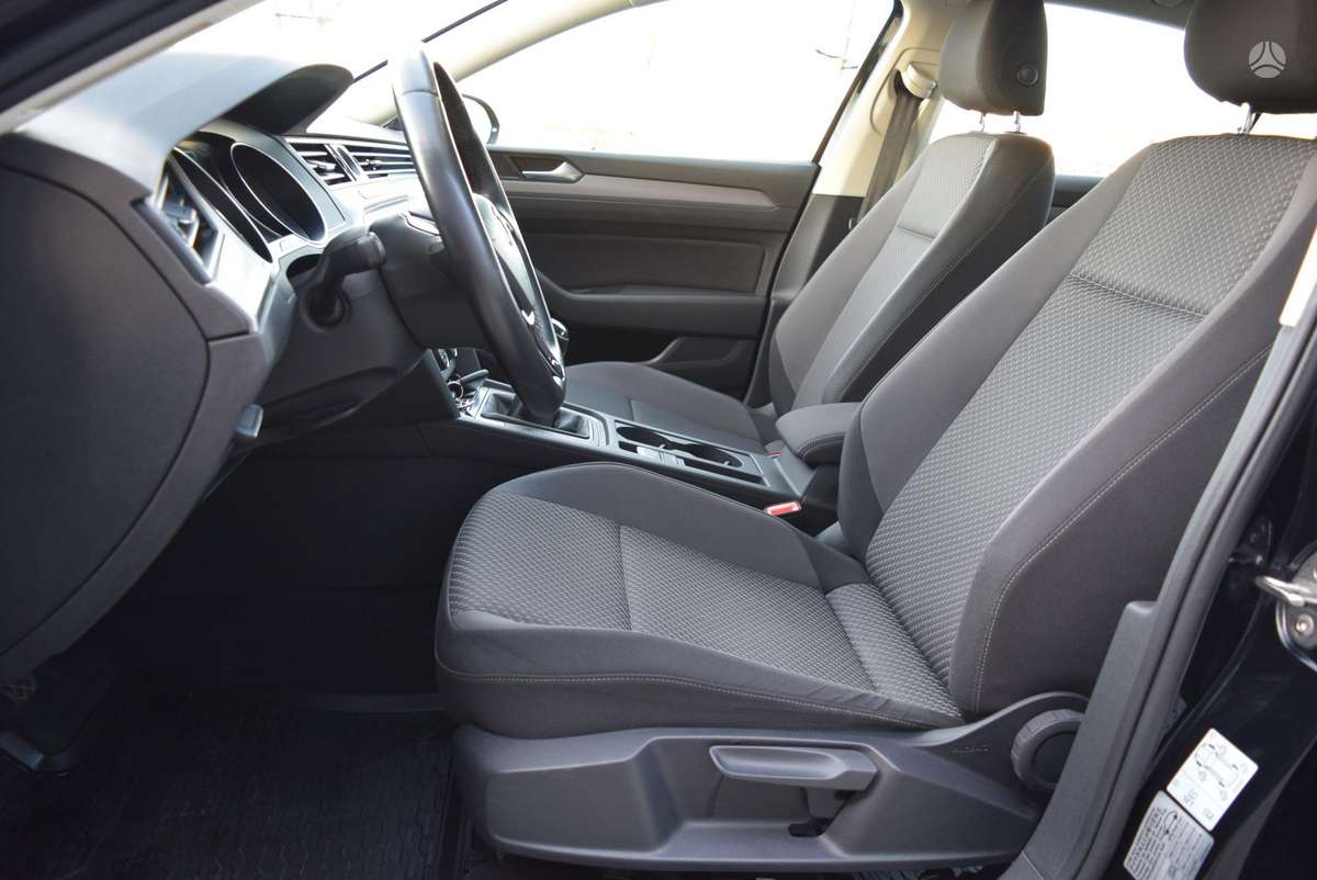 Volkswagen Passat - 9