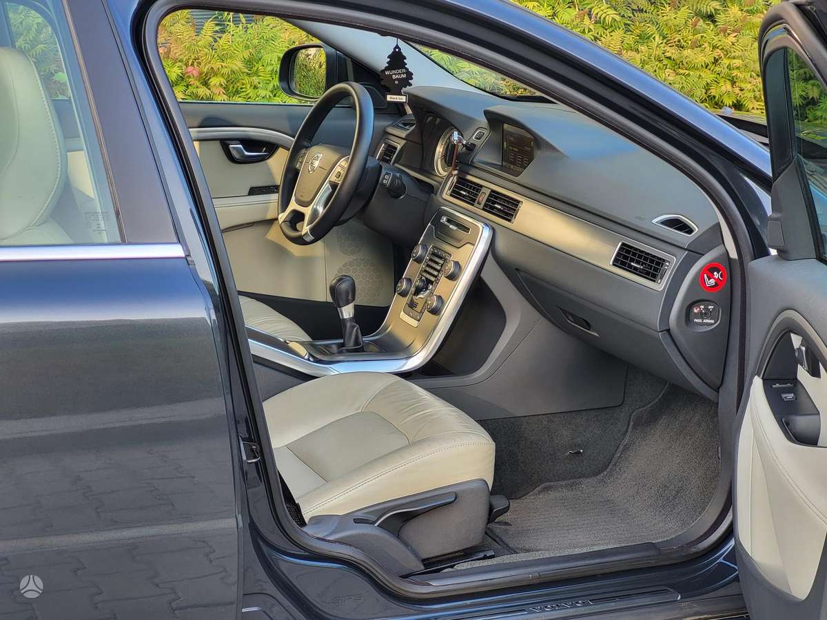 Volvo V70, 2.0 l., Универсал