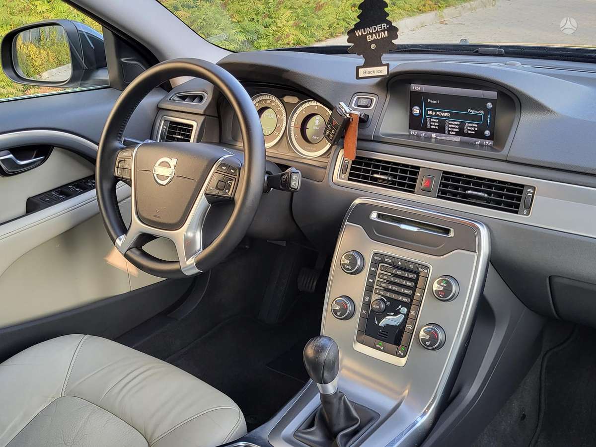 Volvo V70, 2.0 l., Универсал