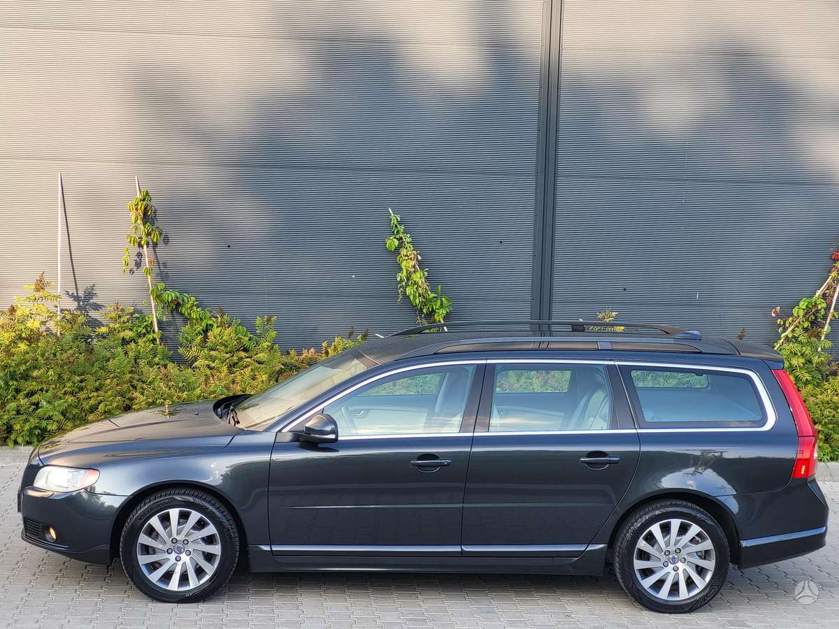 Volvo V70, 2.0 l., Универсал