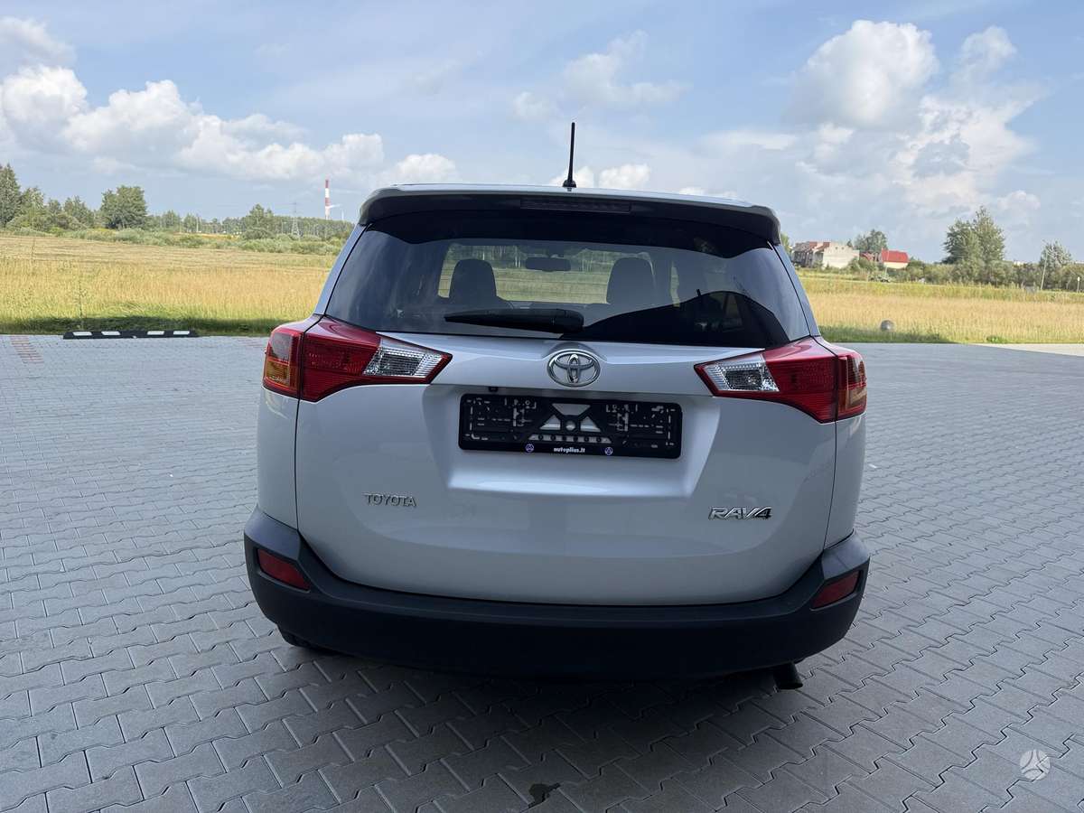 Toyota RAV4 - 4
